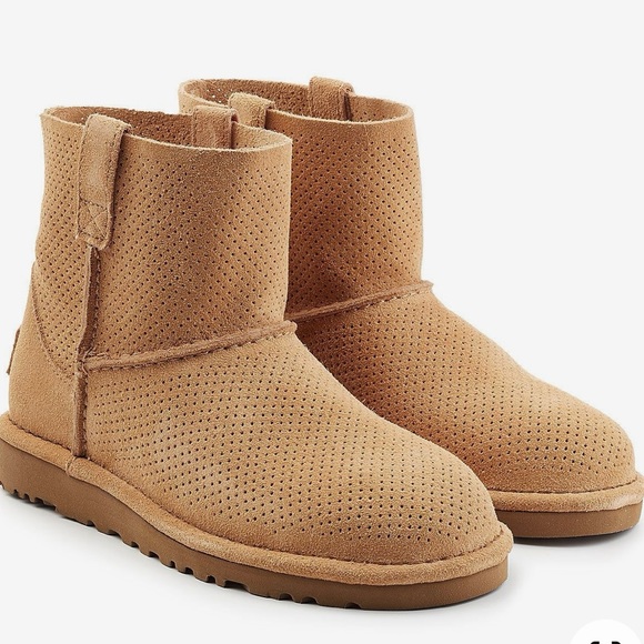 Uggs classic unlined mini perf perforated suede boots in tawny women’s sz 7 - Picture 2 of 9